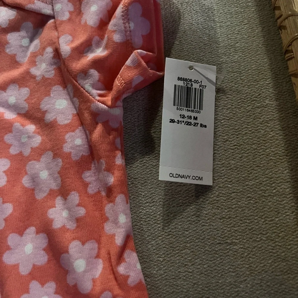 Old Navy Floral Onesie 12-18 months Bundle
